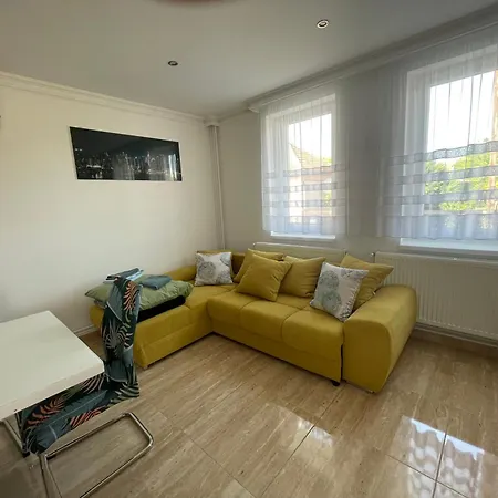 Apartament Anett Wellis Poroszlo