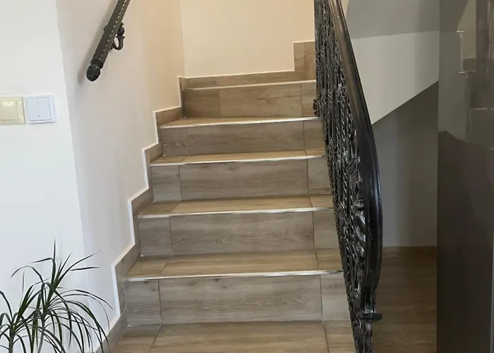 Anett Wellis Poroszlo * Pusztavacs